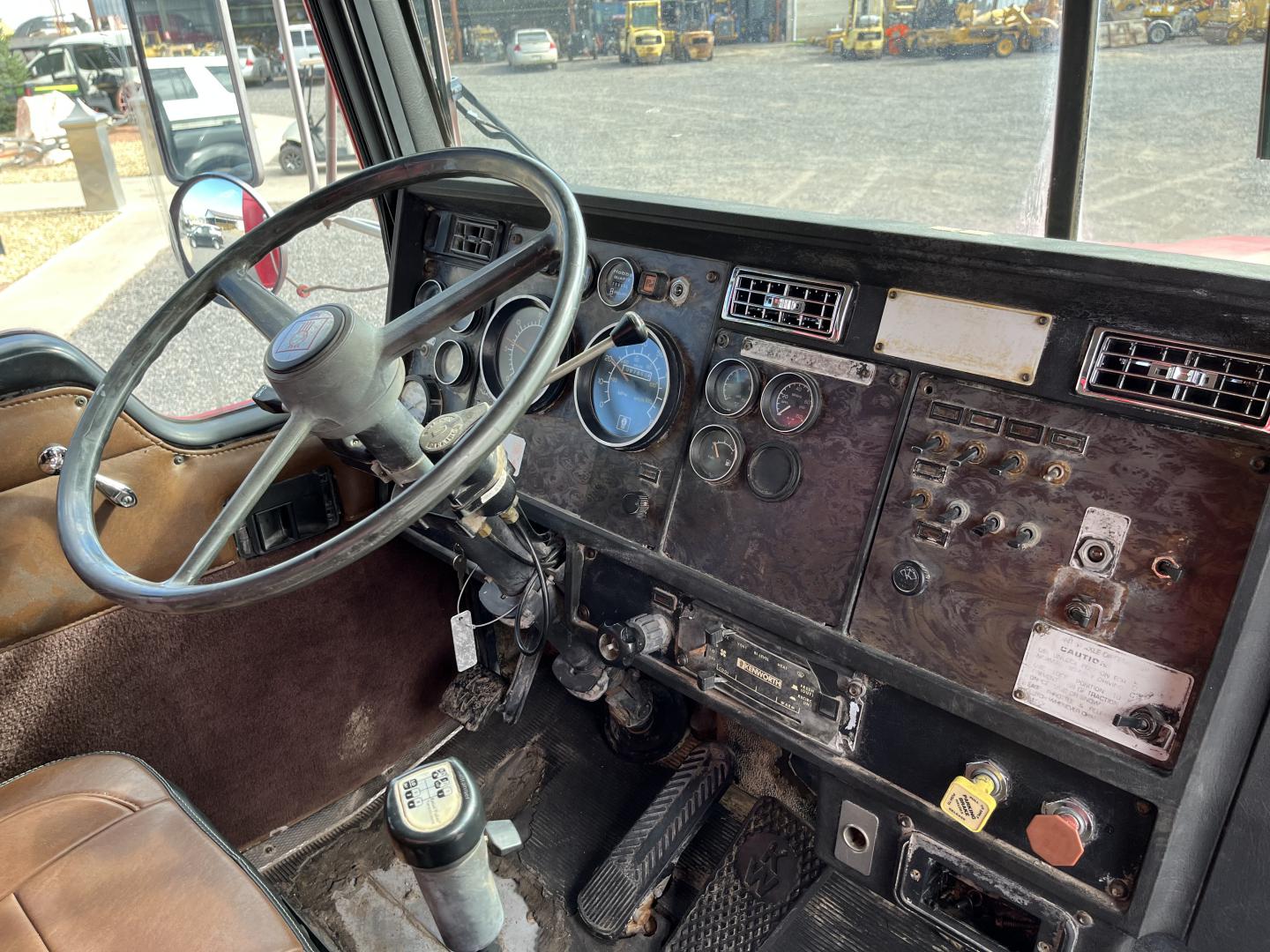 ./imagenes/INVOICE/2019/17631/CAMION DOMPE KENWORTH  (39).JPG